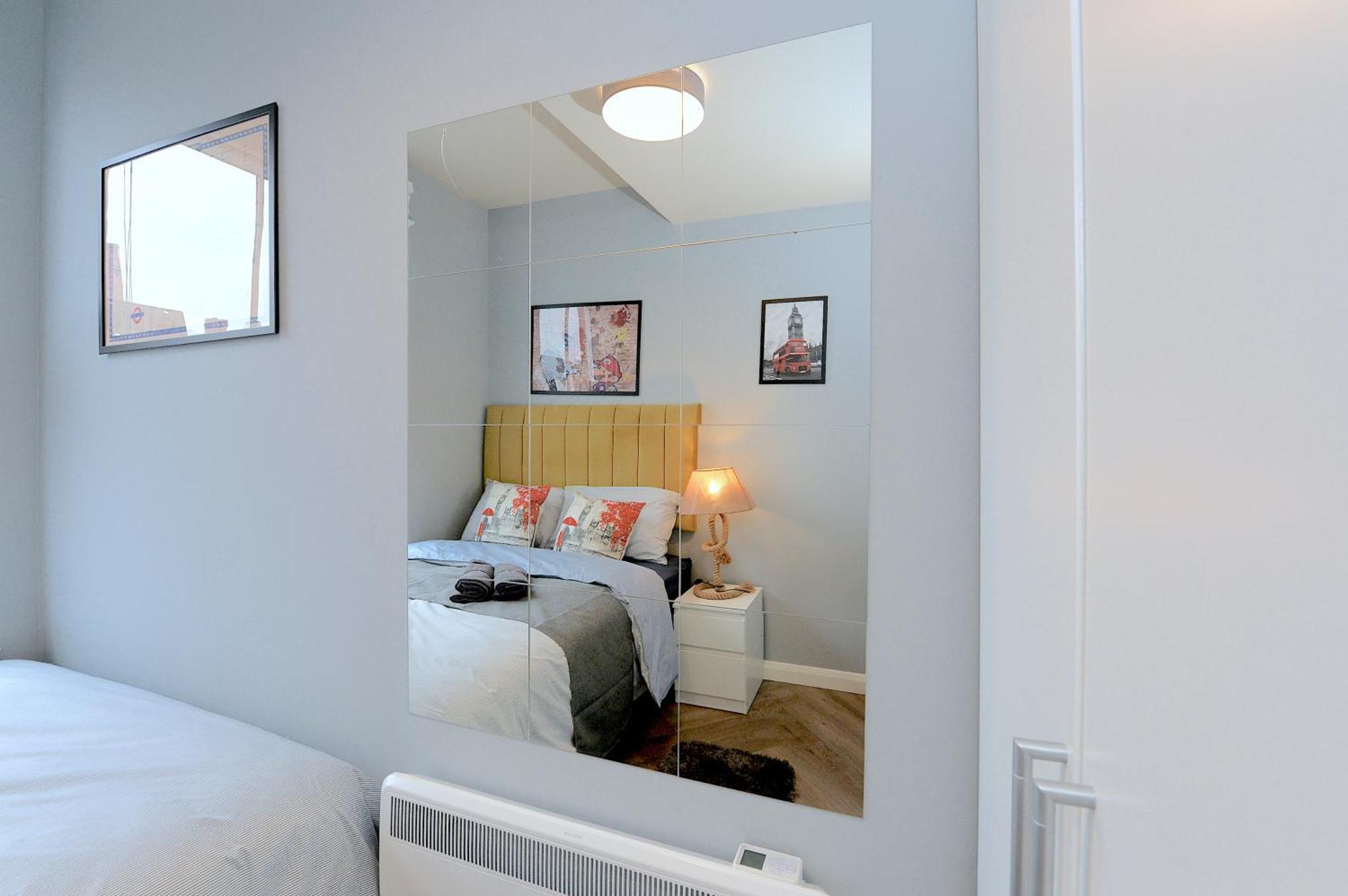2 Bed Terraced Flat Piccadilly Line Apartment London Bagian luar foto