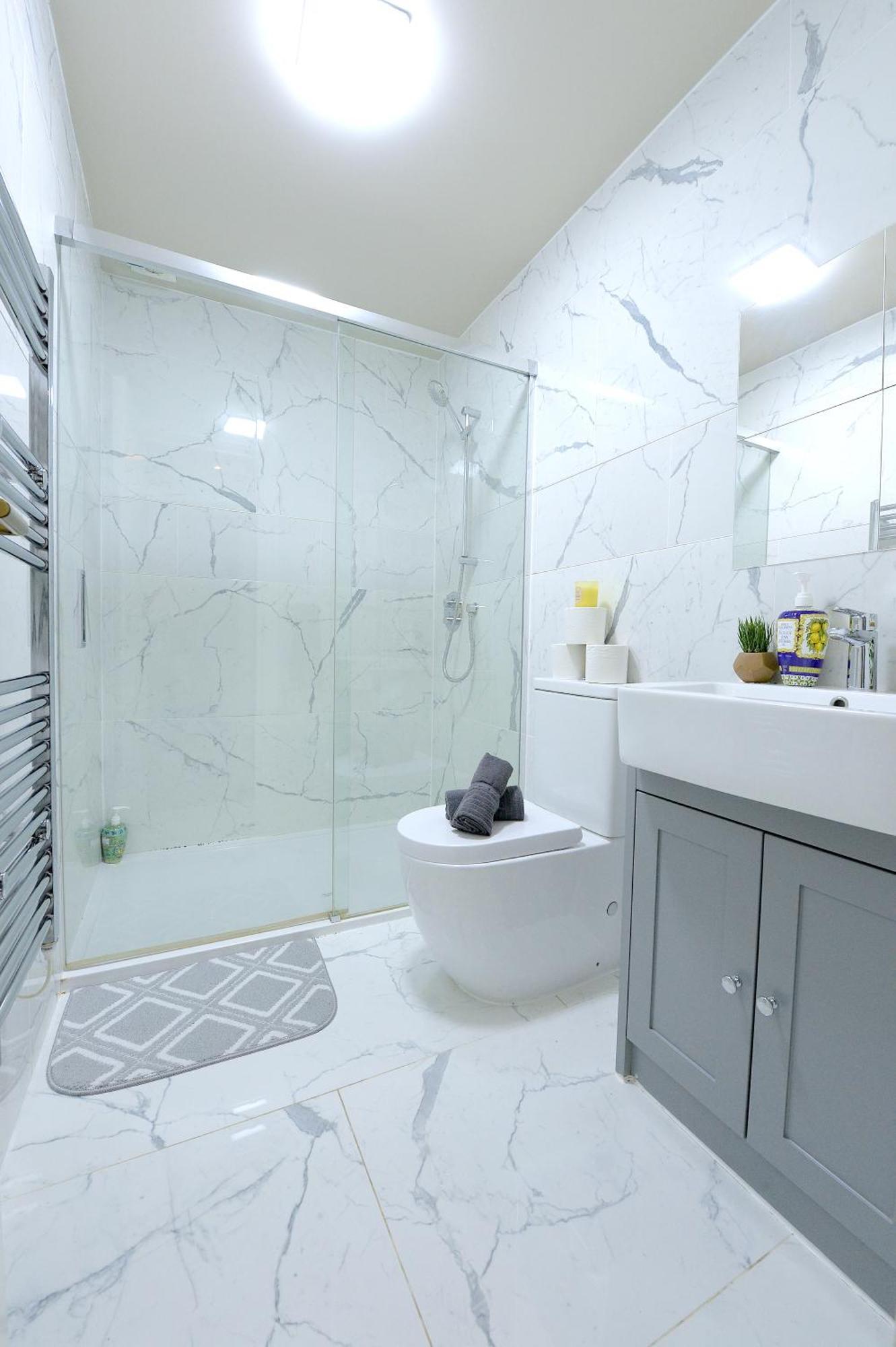 2 Bed Terraced Flat Piccadilly Line Apartment London Bagian luar foto