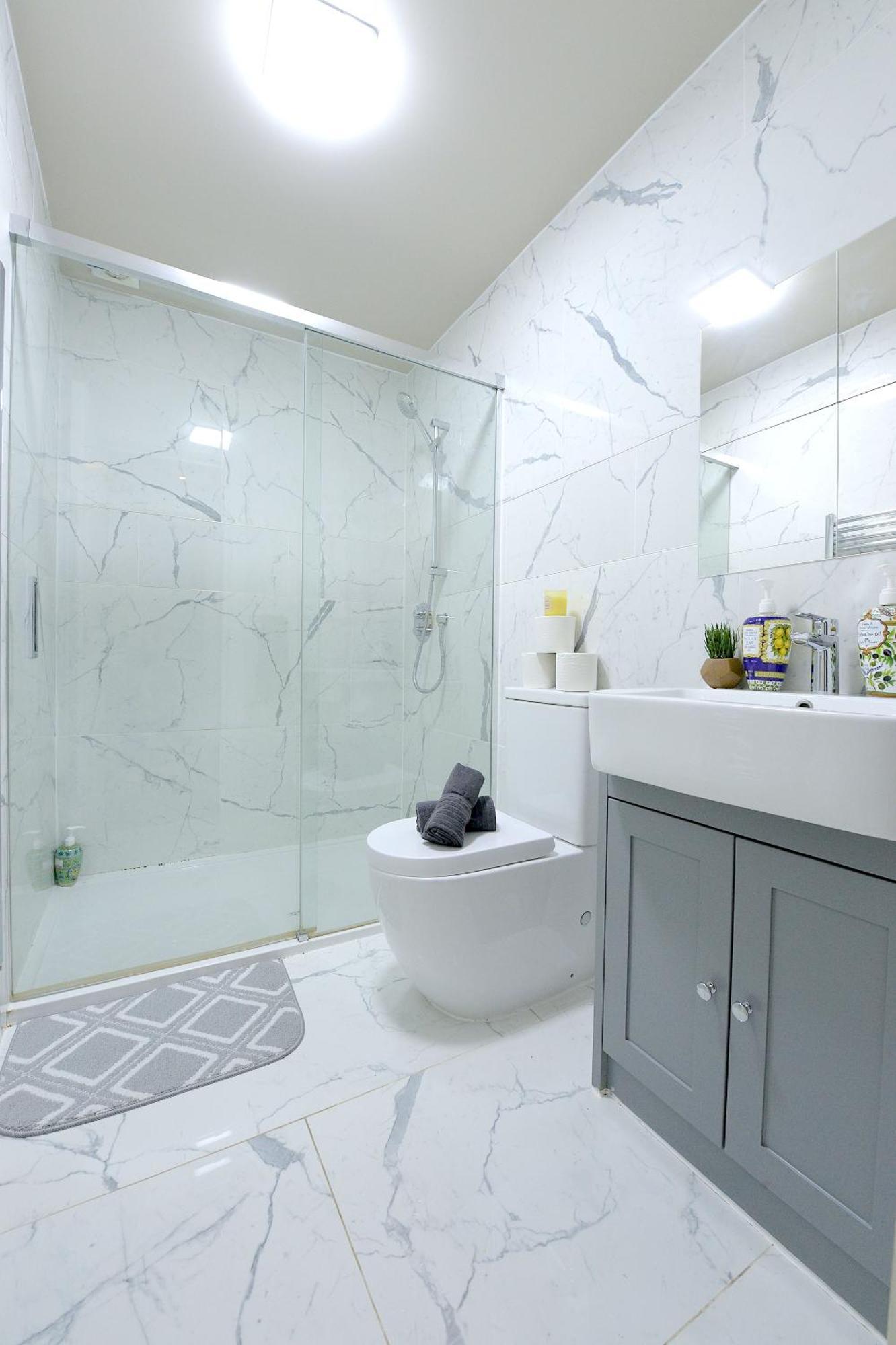 2 Bed Terraced Flat Piccadilly Line Apartment London Bagian luar foto