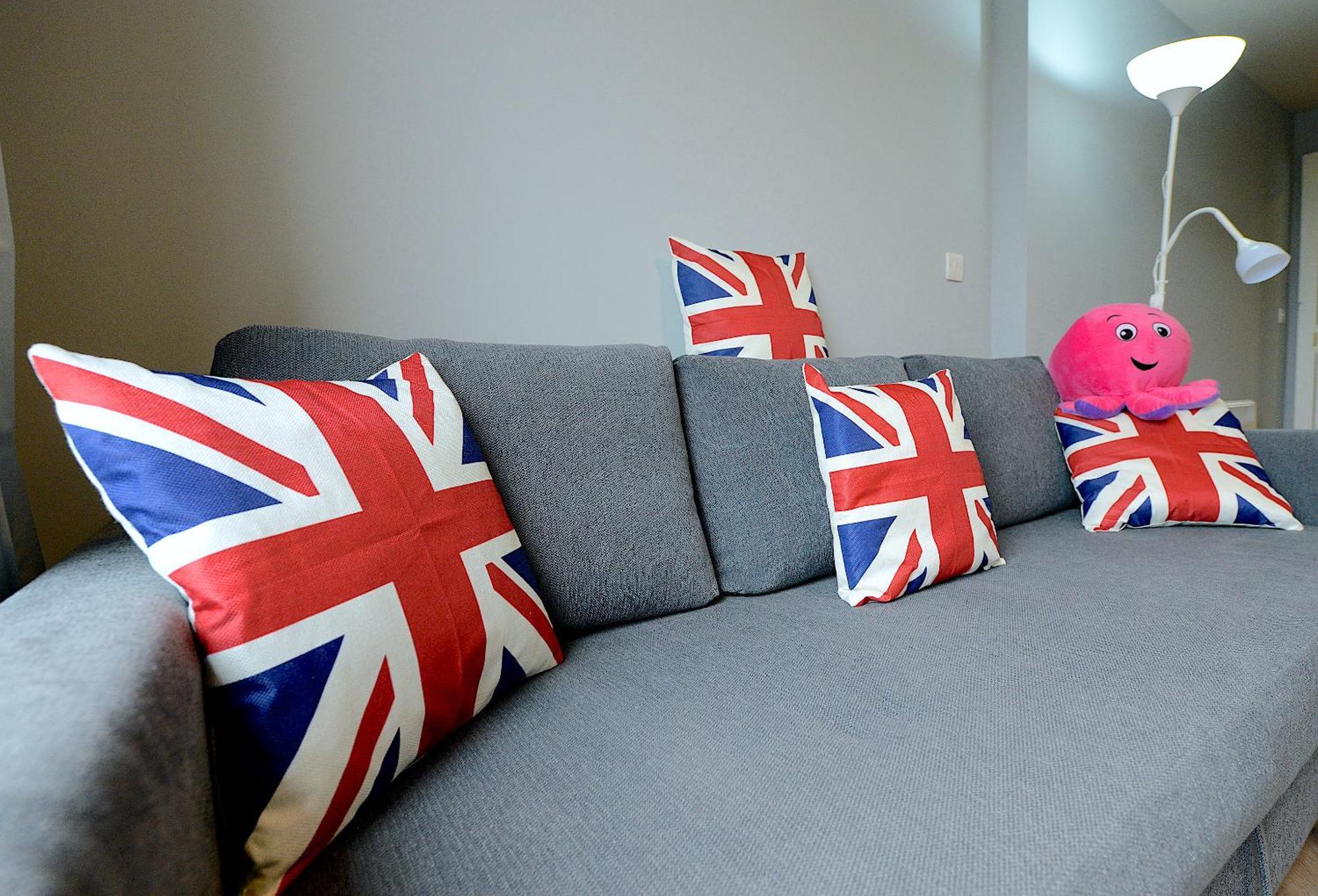 2 Bed Terraced Flat Piccadilly Line Apartment London Bagian luar foto